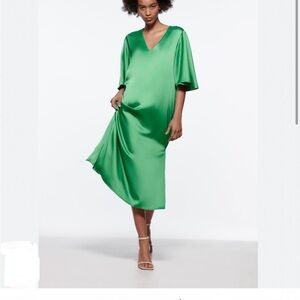 Zara Green Midi Dress with Dolman Sleeves and V-Neck